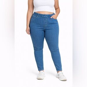 NWT - Boohoo Blue Elastic‎ Waist Pull On Jeans